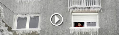 حين يغطي الجليد نوافذ المنازل الأوروبية تابع الفيديو