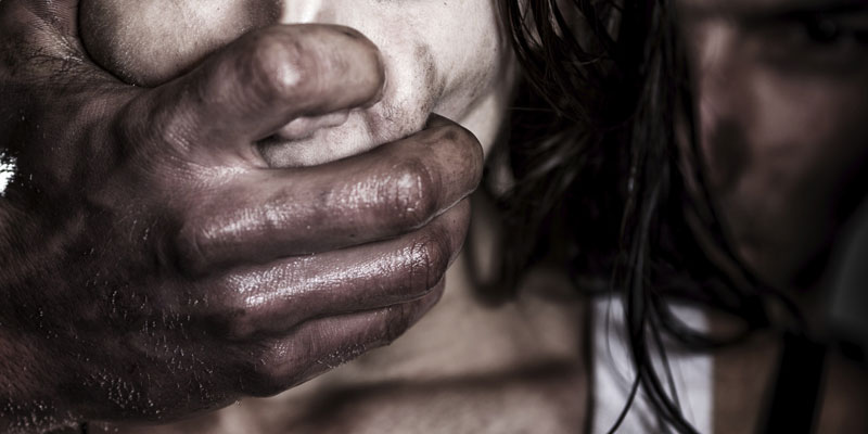 أريانة: يغتصب إمرأة متزوّجة