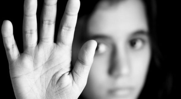 متى يدخل قانون القضاء على العنف ضد المرأة حيز النفاذ