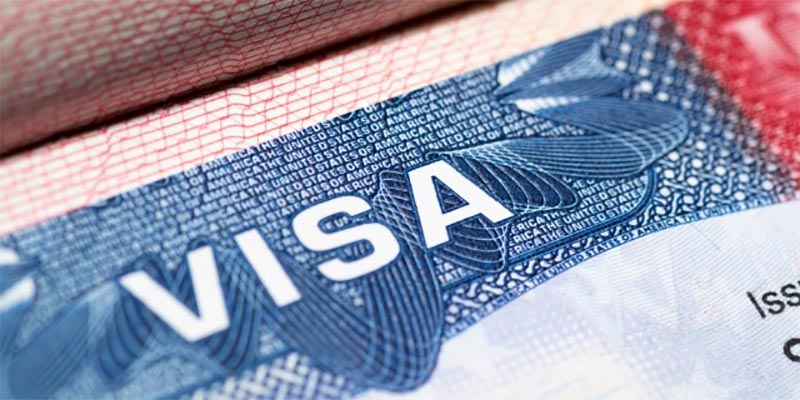 سوسة: القبض على 3 أشخاص يدلسون تأشيرات السفر