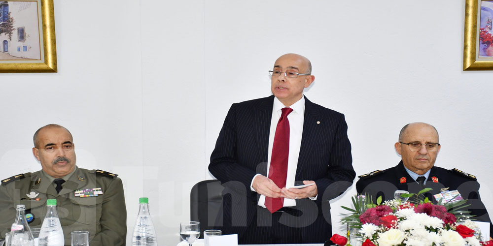 ماذا في زيارة وزير الدفاع إلى ولاية باجة؟