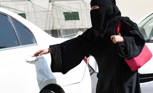 بالفيديو: كليب ''أختاه ستقودين السيارة''...لا للتكاسي في السعودية! 