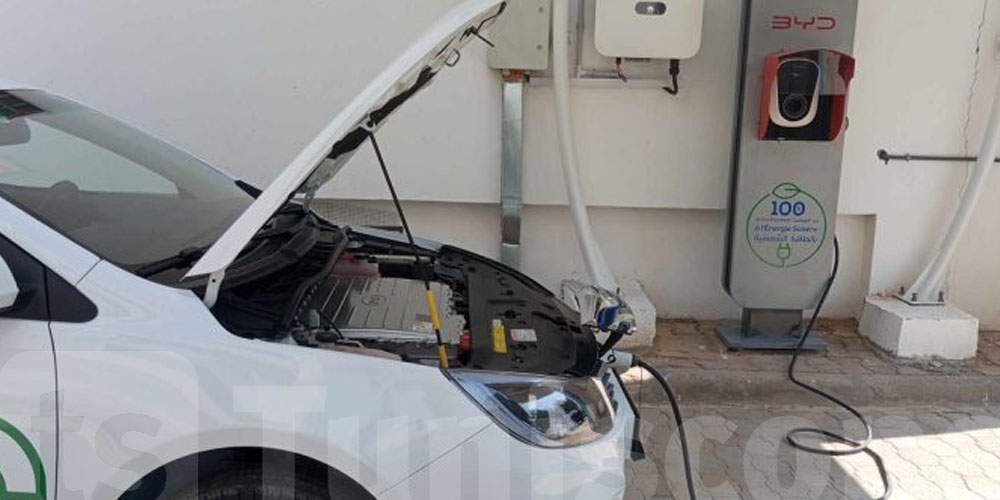 Inauguration de la première station photovoltaïque de recharge des voitures électriques