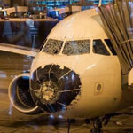 En photos : Le nez d'un avion de ligne en partie arraché par la grêle, aux Etats Unis