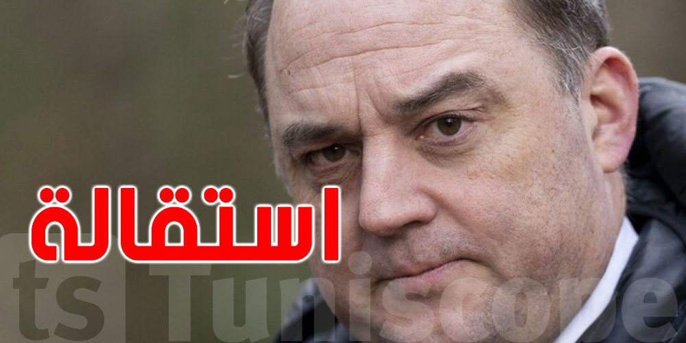 استقالة وزير الدفاع البريطاني بن والاس