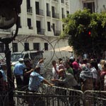 En photos : Victimes d’une arnaque, les protestataires manifestent devant le ministère de l’Intérieur 