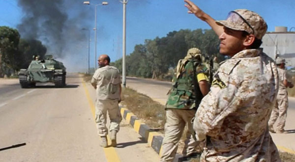 ليبيا :اشتباكات عنيفة بين مجموعات مسلحة فى مدينة الزاوية